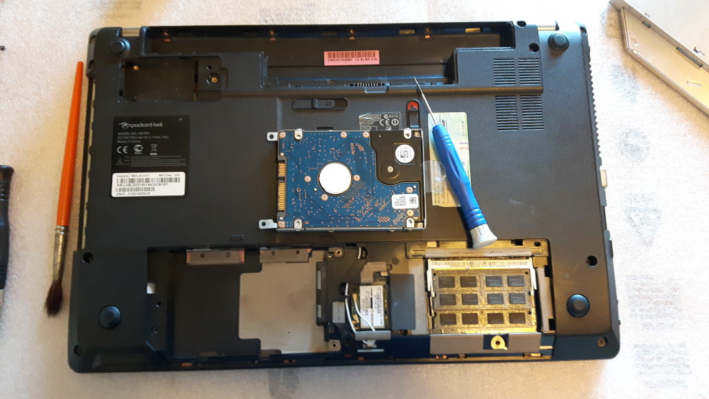 Problema Packard Bell New 91 si spegne